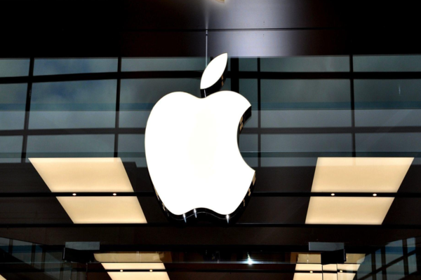 Apple — самый дорогой бренд в мире. Вернулся лидером рейтингу после 7 лет  “забвения”