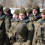 На мяжы з Украінай сканцэнтравана восем батальённых тактычных груп беларускага войска. Заяўляецца, што групоўка мае функцыі стрымлівання
