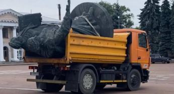 Ва Ўкраіне дэмантаваны манумент 300 годдзя ўз’яднання з Расіяй