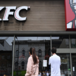 Сетка ядальняў KFC распрадае актывы і пакідае расійскі рынак