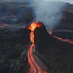 У Ісландыі ажыў вулкан Фаградальсф’ял. Турыстам рэкамэнтавана не наведваць мясціны (відэа)