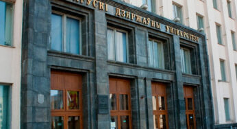 Беларуская адукацыя становіцца ўсё больш папулярнай за мяжой, сцвярджае міністр Іванец. Але ў каго?
