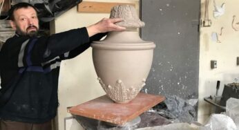 Паглядзіце, як праходзіць рэканструкцыя старажытнай печы ў Жылічах – відэа