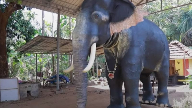 Механічны рытуальны трохметровы слон замяніў жывога ў індыйскім храме