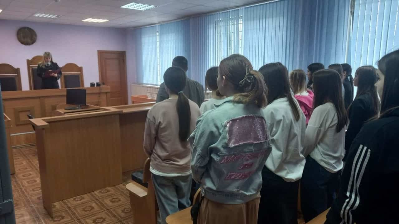 Былую навучэнку каледжа ў Бабруйску прымусілі аплаціць “бясплатнае” навучанне