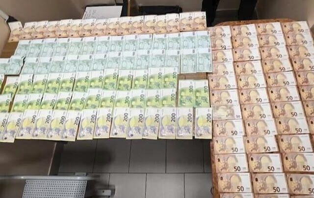 В Могилевской области за взятку задержан снабженец предприятия