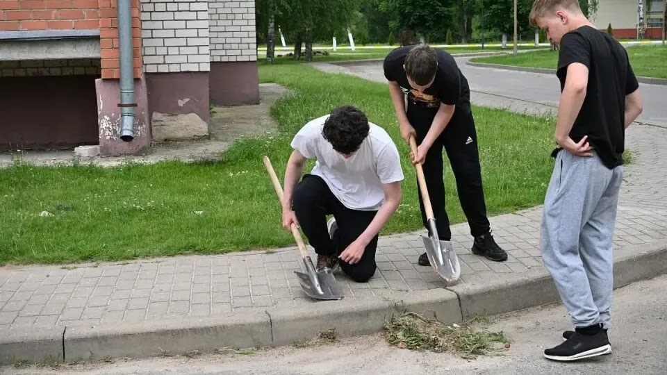 школьники