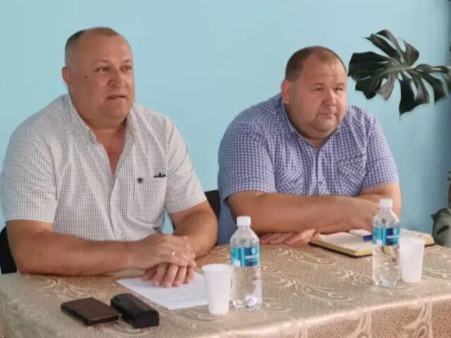 Округлые чиновники из Круглого рассмотрели колодец в деревне Пригани и геноцид