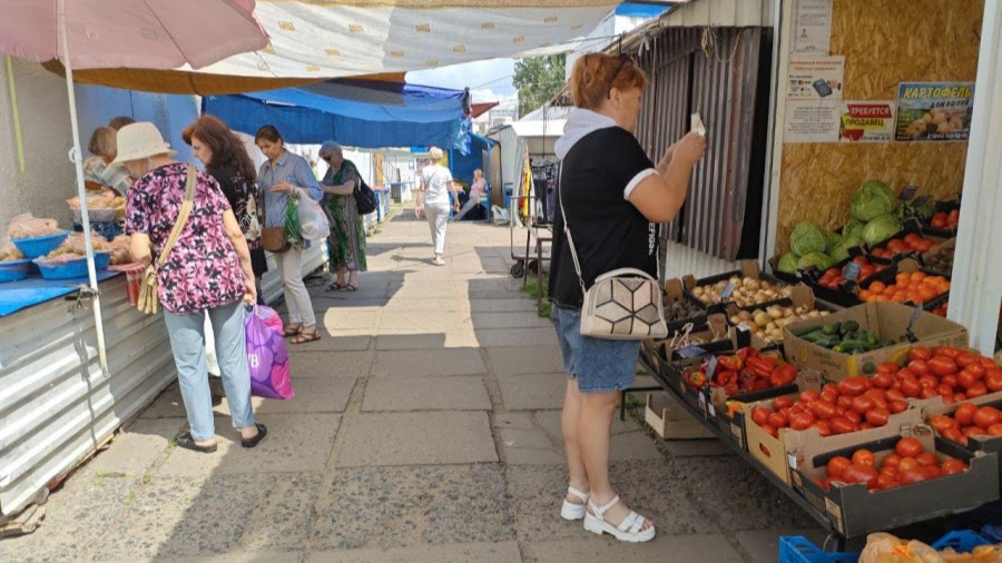 Рынок на Островского