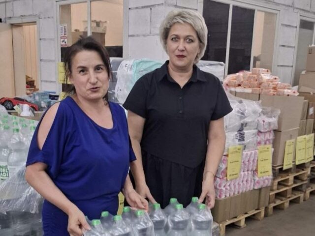 Частные магазины Кричевщины подарили хлеборобам 314 бутылок минералки