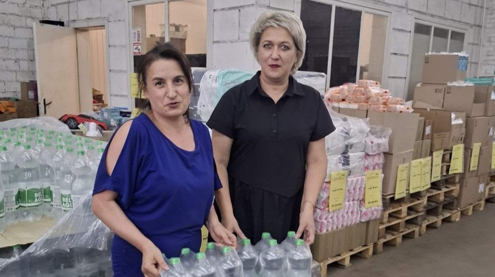 Частные магазины Кричевщины подарили хлеборобам 314 бутылок минералки