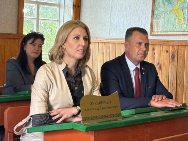 Чемоданова плавала возле Александрии и запустила партшколу