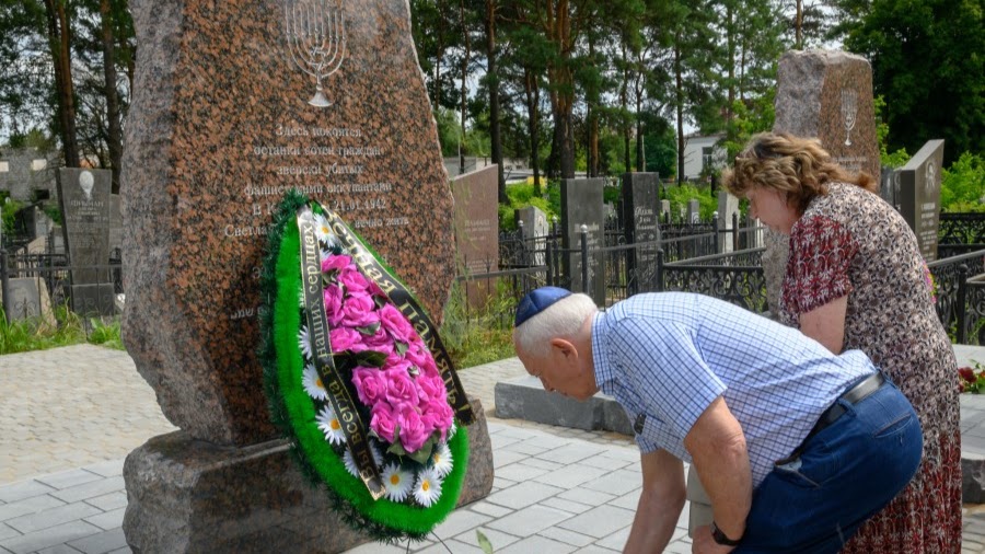 На еврейском кладбище Бобруйска обновили братские захоронения