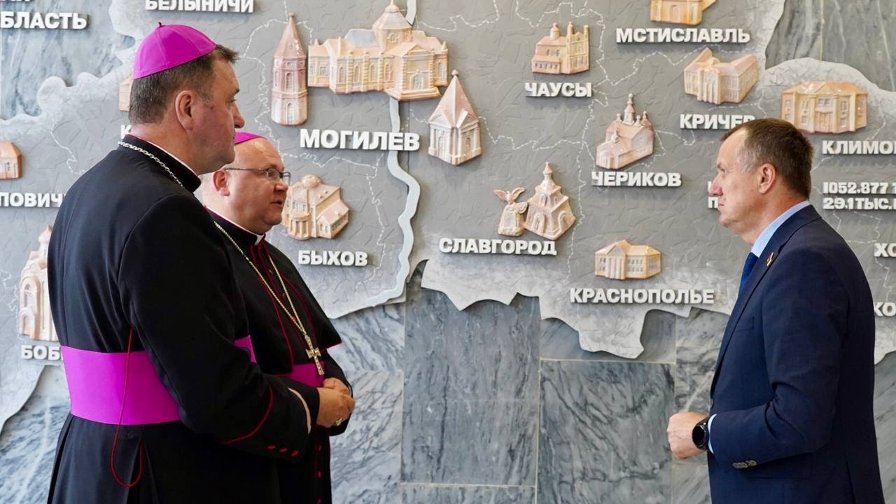 Чамадан, вакзал… – на што намякаюць у Магілёўскім аблвыканкаме?