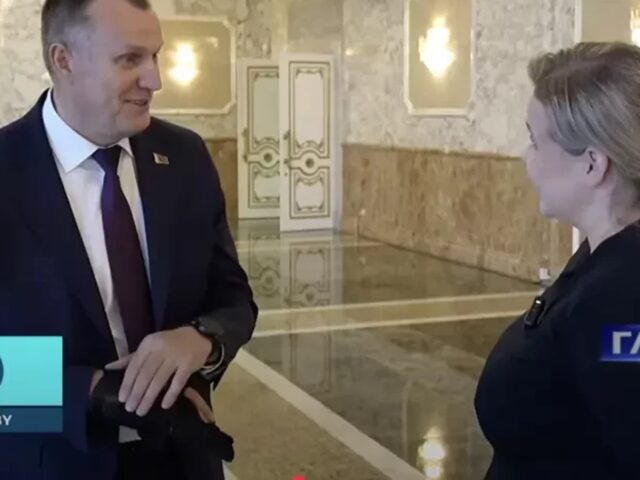 Бандитская пуля – глава Могилевщины стал появляться с повязкой на руке