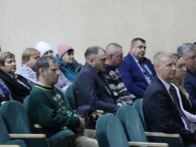 Глуск заблытаўся ў цытатах Лукашэнкі: аўтобус павінен хадзіць, але грошай няма