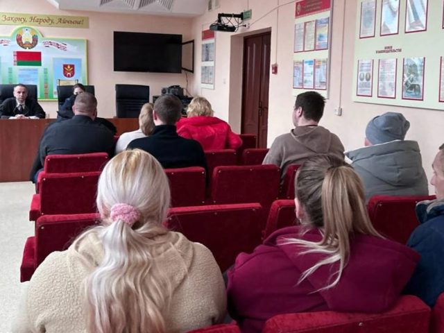 У Касцюковічах судзілі кіраўніцу фермы