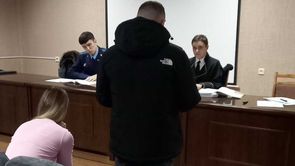 Бабруйчаніна пакаралі штрафам за збіццё і пагрозу забойствам