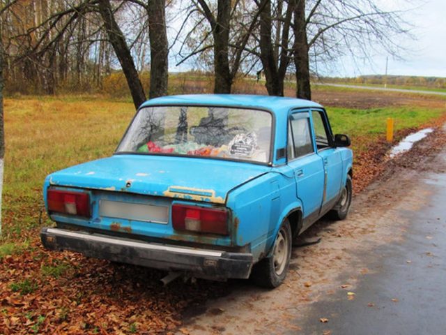 У Хоцімску парачка хлопцаў каталася на чужых машынах і хавала марыхуану на гарышчы