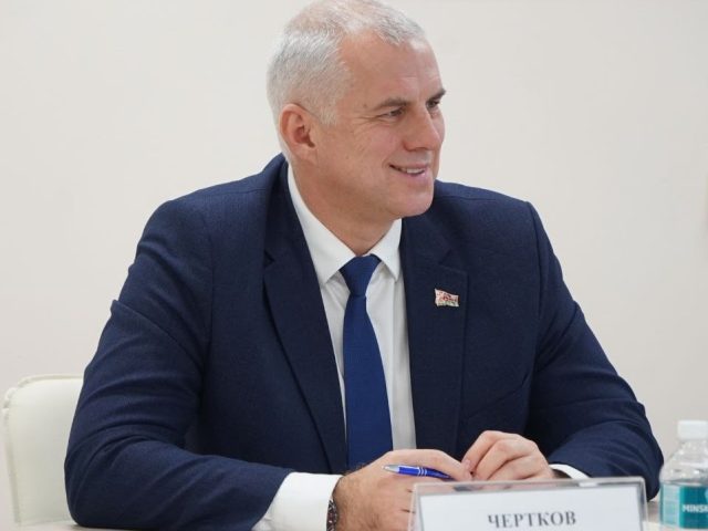 Могилевский градоначальник не знает, что делать с парком возле Святого озера