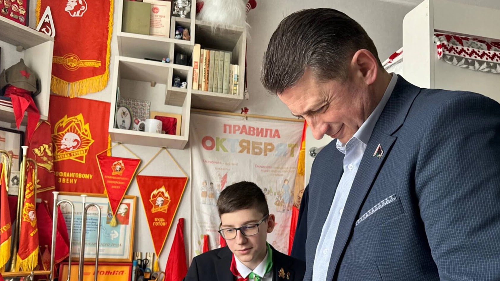 Школьник из Бобруйска создал музей пионерии. ”Патриоты” Могилевщины этому обрадовались
