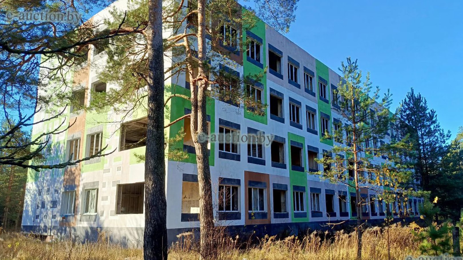 В Бобруйске продают дом на Горелика, недостроенный еще с 2019 года