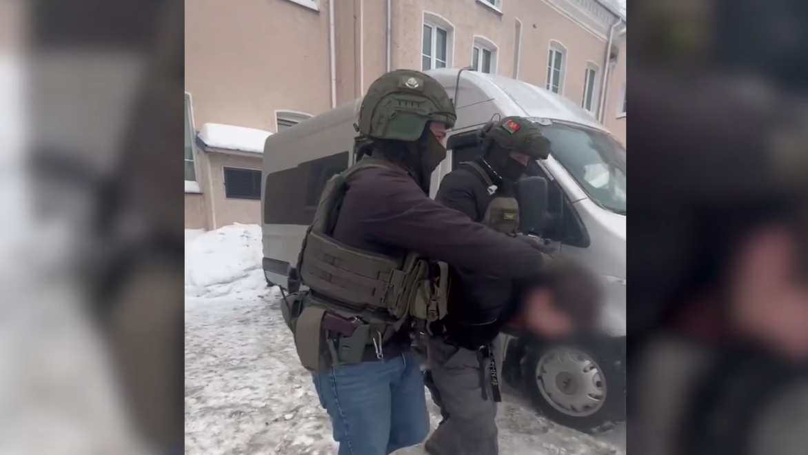 Могилевский ГУБОПиК задержал двух граждан, обвинив их в пропаганде нацизма