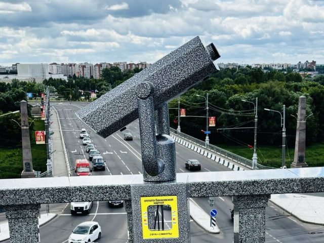 В Могилеве на площади Славы появился панорамный бинокль