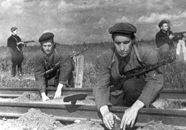 29 чэрвеня ў гісторыі. Ягелончык – збіральнік зямель. Нараджэнне партызаншчыны. Таран над Магілёвам. Вызваленне Бабруйска. Нарадзіўся Сэнт-Экзюперы