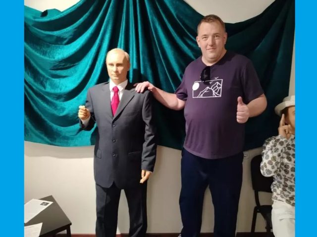 У Клімавічы прывезлі воскавага Пуціна