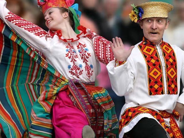 25 чэрвеня ў гісторыі. Выбух на Месяцы. Самы вялікі банкет. Нарадзіўся П. Броўка. Памёр Майкл Джэксан