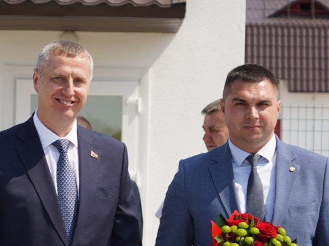 На адкрыцці свінарніка ў Клімавічах Дзмітрый Круты крытыкаваў кітайскія тэхналогіі