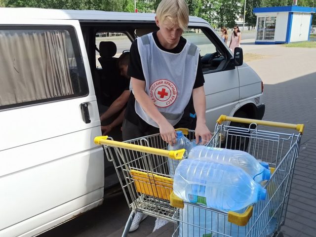 У Магілёве раздаюць пітную ваду