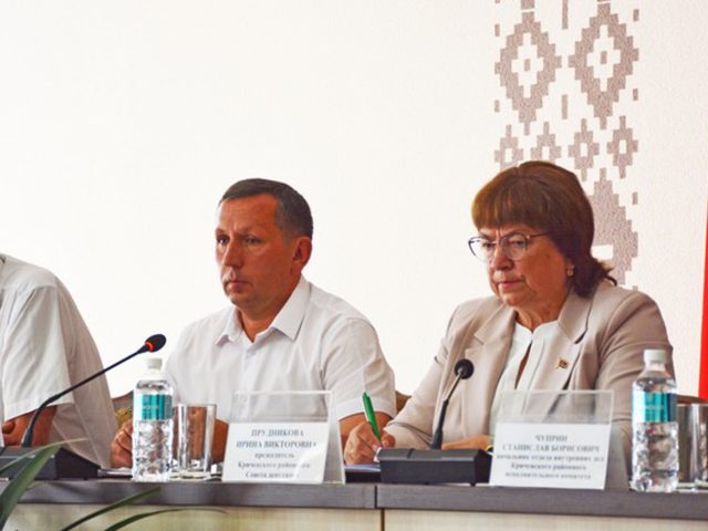 Малако, мяса і памочнік пракурора: як у Крычаве адсправаздачыліся за першае паўгоддзе